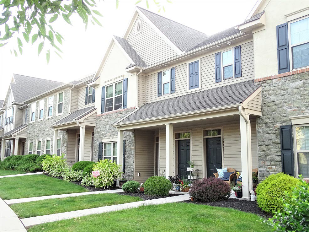 Ephrata, PA Stonecreek Court Photos